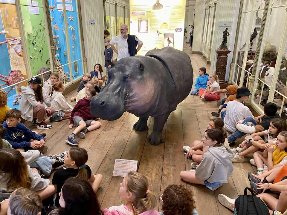 Freinetschool de Koorddanser, foto BEZOEK AAN EEN NATUURHISTORISCH MUSEUM